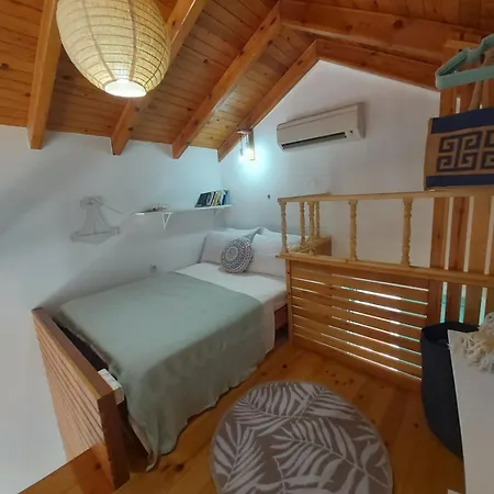 89 Steps Apartman Szími